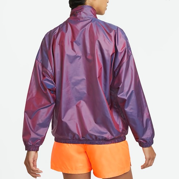 Women’s Nike Woven Pullover Jacket - Picture 2 of 6